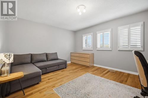 5640 Turney Drive, Mississauga, ON - Indoor Photo Showing Other Room