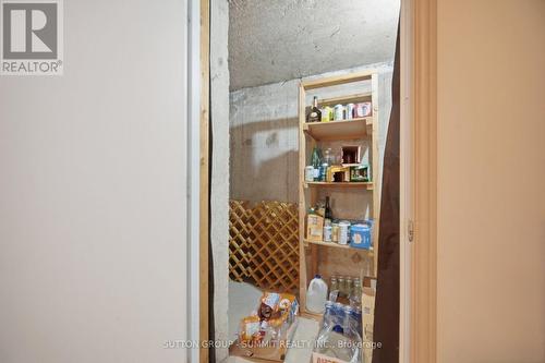 5640 Turney Drive, Mississauga, ON - Indoor Photo Showing Other Room