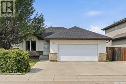 254 Denham CRESCENT  Saskatoon, SK S7R 1E8
