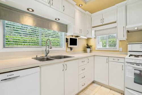 Cuisine - 1187 2E Rue, Saint-Blaise-Sur-Richelieu, QC - Indoor Photo Showing Kitchen With Double Sink
