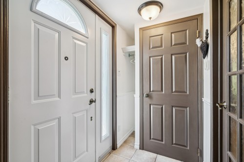 Hall d'entrée/Vestibule - 1187 2E Rue, Saint-Blaise-Sur-Richelieu, QC - Indoor Photo Showing Other Room