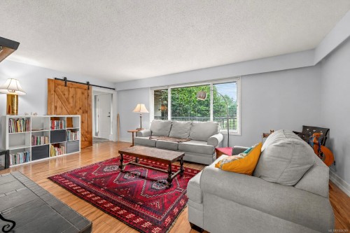 1937 Cougar Cres, Comox, BC 