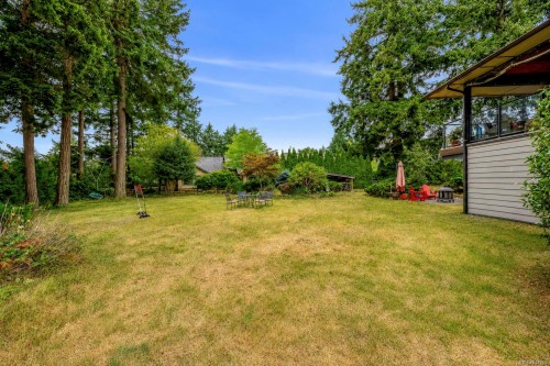 1937 Cougar Cres, Comox, BC 