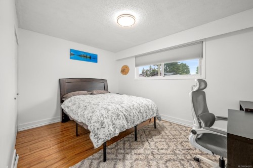 1937 Cougar Cres, Comox, BC 