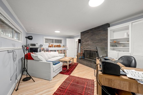 1937 Cougar Cres, Comox, BC 