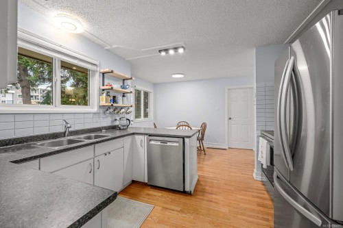 1937 Cougar Cres, Comox, BC 