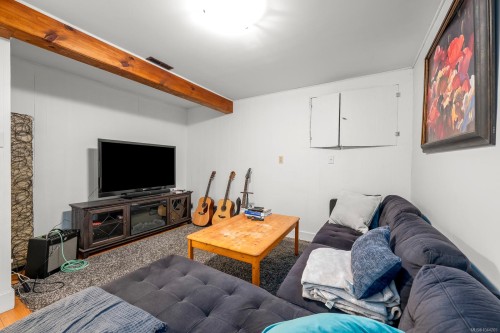 1937 Cougar Cres, Comox, BC 