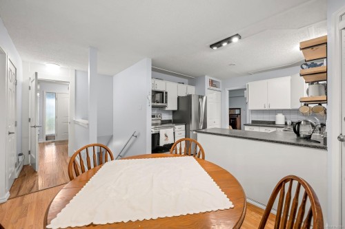1937 Cougar Cres, Comox, BC 