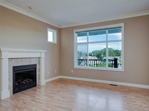809 Rogers Way, Saanich, BC 