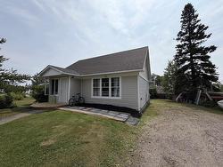 15 PRINCESS Avenue Terrace Bay, ON P0T 2W0