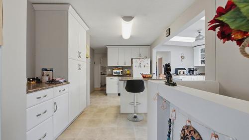 9694 School Road, Coldstream, BC - Indoor Photo Showing Kitchen