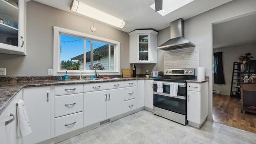 9694 School Road, Coldstream, BC - Indoor Photo Showing Kitchen