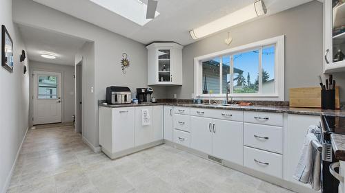 9694 School Road, Coldstream, BC - Indoor Photo Showing Kitchen