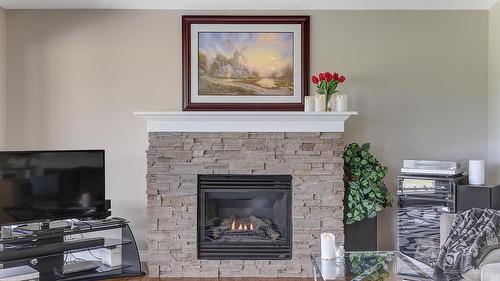 131-2455 Quail Ridge Boulevard, Kelowna, BC - Indoor Photo Showing Kitchen With Upgraded Kitchen