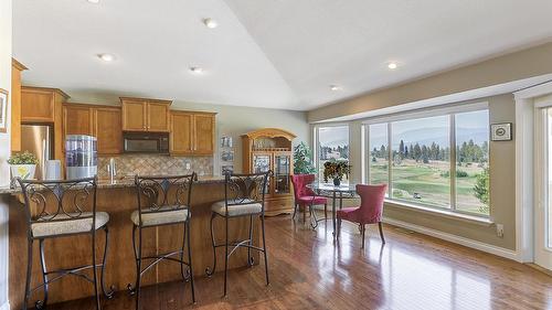 131-2455 Quail Ridge Boulevard, Kelowna, BC - Indoor Photo Showing Other Room