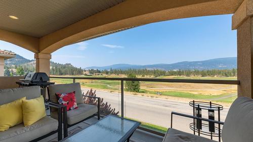 131-2455 Quail Ridge Boulevard, Kelowna, BC - Indoor Photo Showing Bedroom