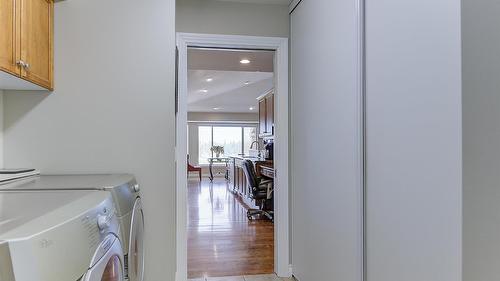131-2455 Quail Ridge Boulevard, Kelowna, BC - Indoor Photo Showing Other Room