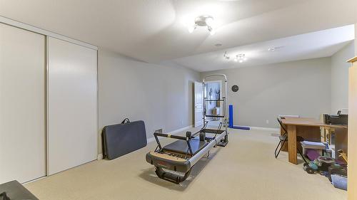 131-2455 Quail Ridge Boulevard, Kelowna, BC - Indoor Photo Showing Bedroom