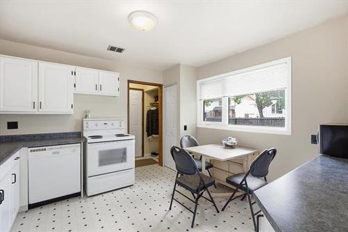 73 Baxter Bay, Winnipeg, MB - Indoor Photo Showing Other Room