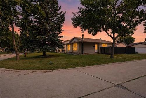 73 Baxter Bay, Winnipeg, MB - Outdoor