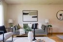 795 Oakdale Dr, Winnipeg, MB  - Indoor Photo Showing Living Room 