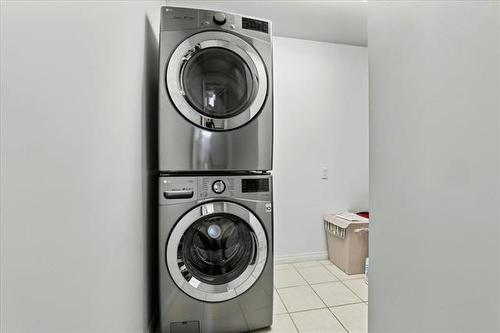 108-60 Dunkirk Dr, Winnipeg, MB - Indoor Photo Showing Laundry Room