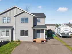 18 Brooklyn ST Moncton, NB E1A 7E8