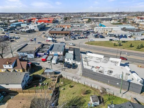 2558 Howard, Windsor, ON 