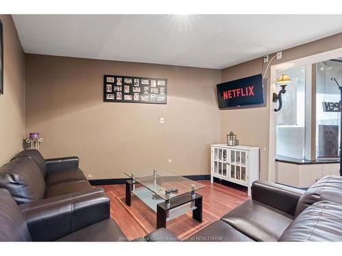 2558 Howard, Windsor, ON 