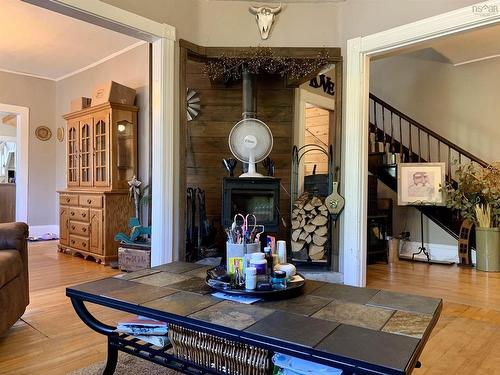 26 Starr Street, Springhill, NS - Indoor
