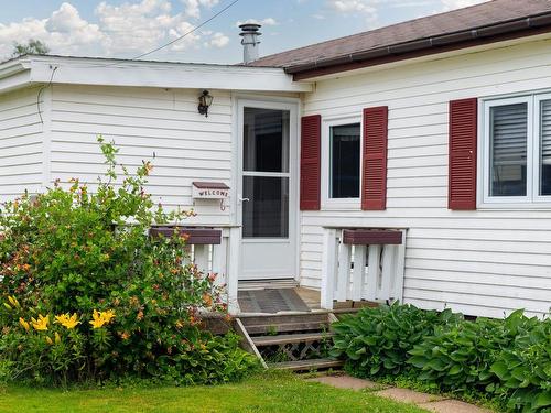 2 Selkirk Avenue, Cornwall, PE 