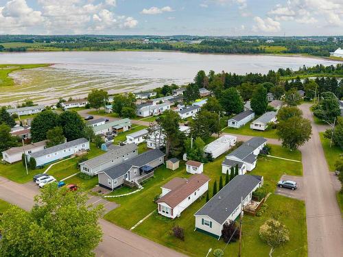 2 Selkirk Avenue, Cornwall, PE 