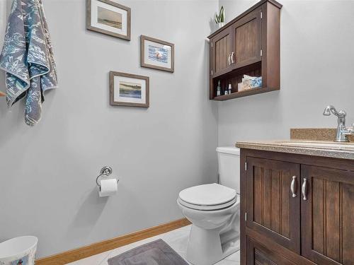 32 Pinecrest Boulevard, Bridgewater, NS - Indoor Photo Showing Bathroom