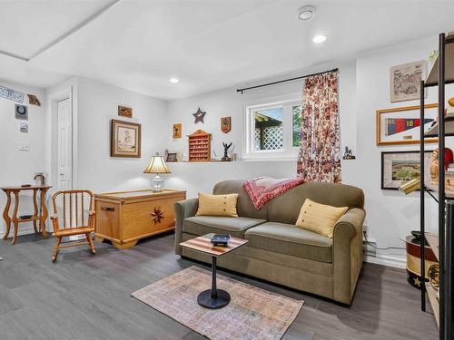 32 Pinecrest Boulevard, Bridgewater, NS - Indoor Photo Showing Living Room