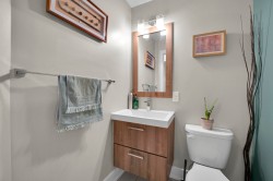 Powder room - 