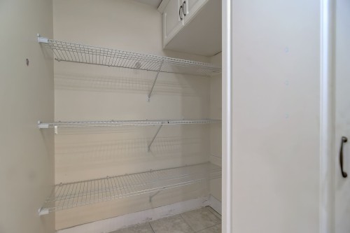Penderie (Walk-in) - 6810 Rue Marie-Guyart, Montréal (Lasalle), QC - Indoor With Storage