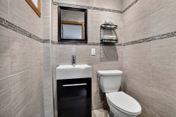 Powder room - 