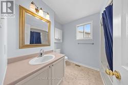 4 piece Bathroom between the rooms - 