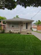 37 MADAWASKA AVENUE Toronto, ON M2M 2R1