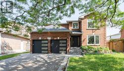 UPPER HALF - 1588 STATIONMASTER LANE Oakville, ON L6M 3A9