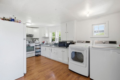 Salle de lavage - 39 10E Avenue, Deux-Montagnes, QC - Indoor Photo Showing Laundry Room