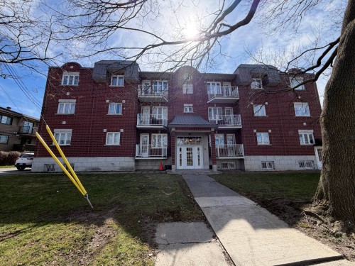 303-11 Av. Lafleur  Montréal (Lasalle), QC H8R 3G4