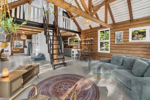 760 Kangaroo Trail, Nakusp, BC - Indoor