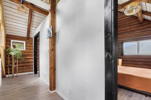 760 Kangaroo Trail, Nakusp, BC - Indoor Photo Showing Other Room