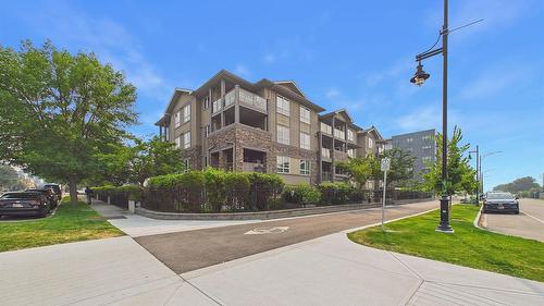 1103-325 McIntosh Road  Kelowna, BC V1X 2C6