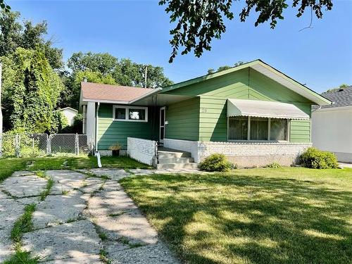 29 Bronstone Blvd, Winnipeg, MB - Outdoor
