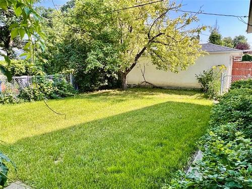 29 Bronstone Blvd, Winnipeg, MB - Outdoor