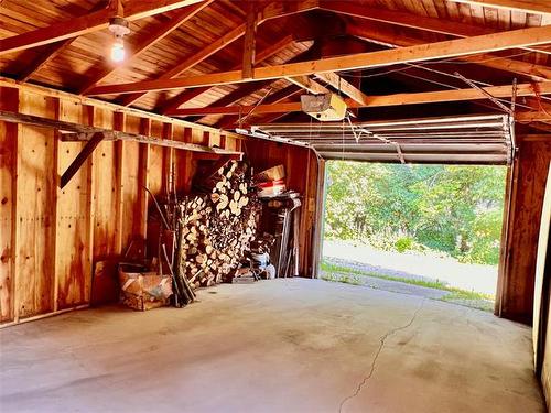 29 Bronstone Blvd, Winnipeg, MB - Indoor