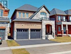 MAIN - 1219 GRAHAM CLAPP AVENUE Oshawa, ON L1K 0Y3