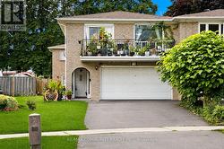 17 TINETA CRESCENT Toronto, ON M1S 2Y5